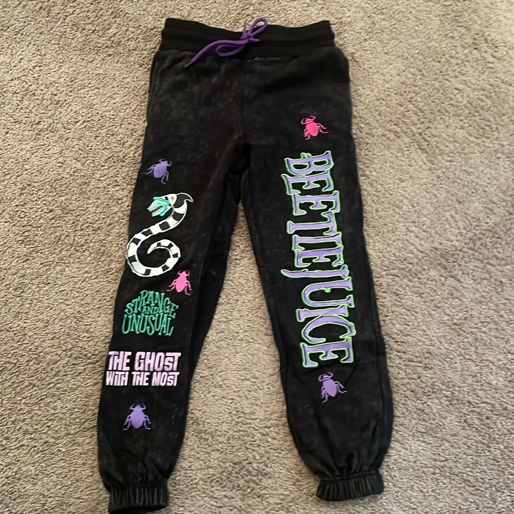NWOT!! Beetlejuice joggers - Picture 1 of 5